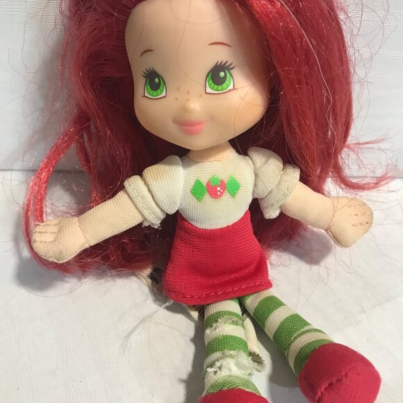 Strawberry Shortcake Doll With Red Hair Green Eyes & Striped Tights 5" - Picture 2 of 8